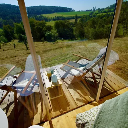 Campismo de Luxo Ztraceny Sad - Glamping Na Samote